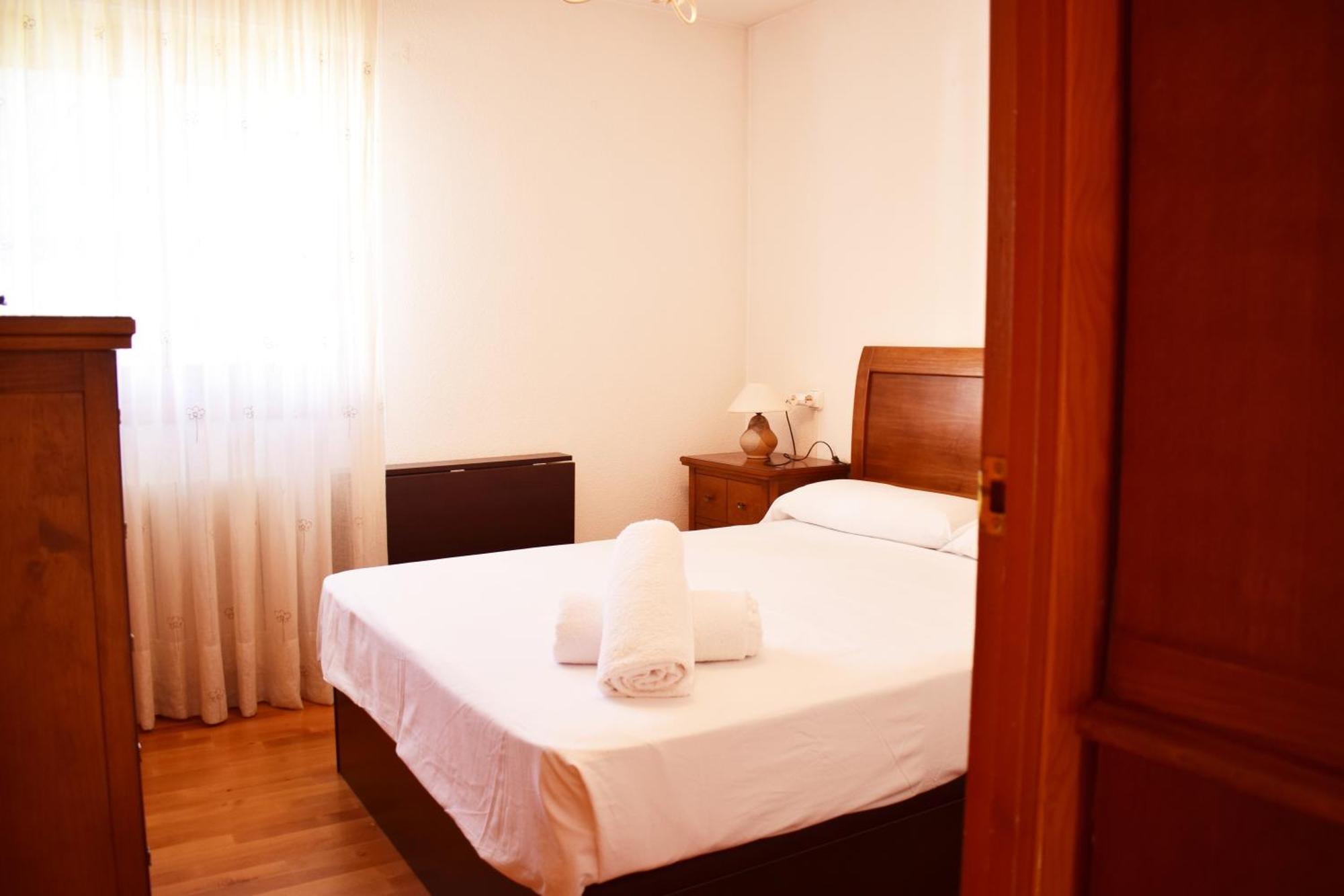 Saliecho Acogedor Apartamento Jardin Y Piscina Sallent de Gállego Extérieur photo